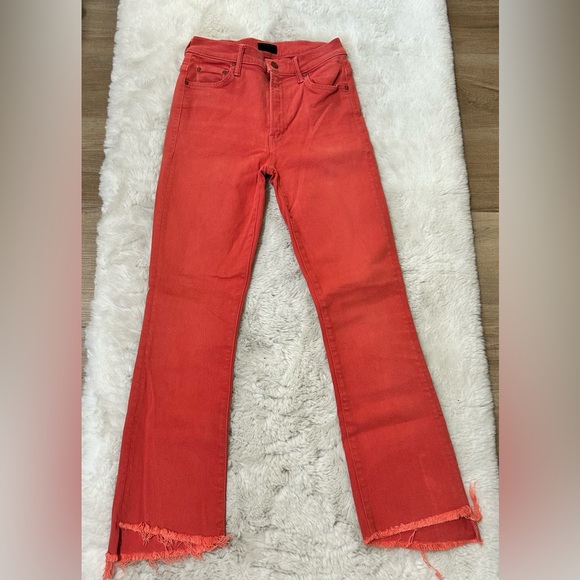 Mother The Insider Crop Step Fray in Second Chance Jeans - Picture 4 of 9